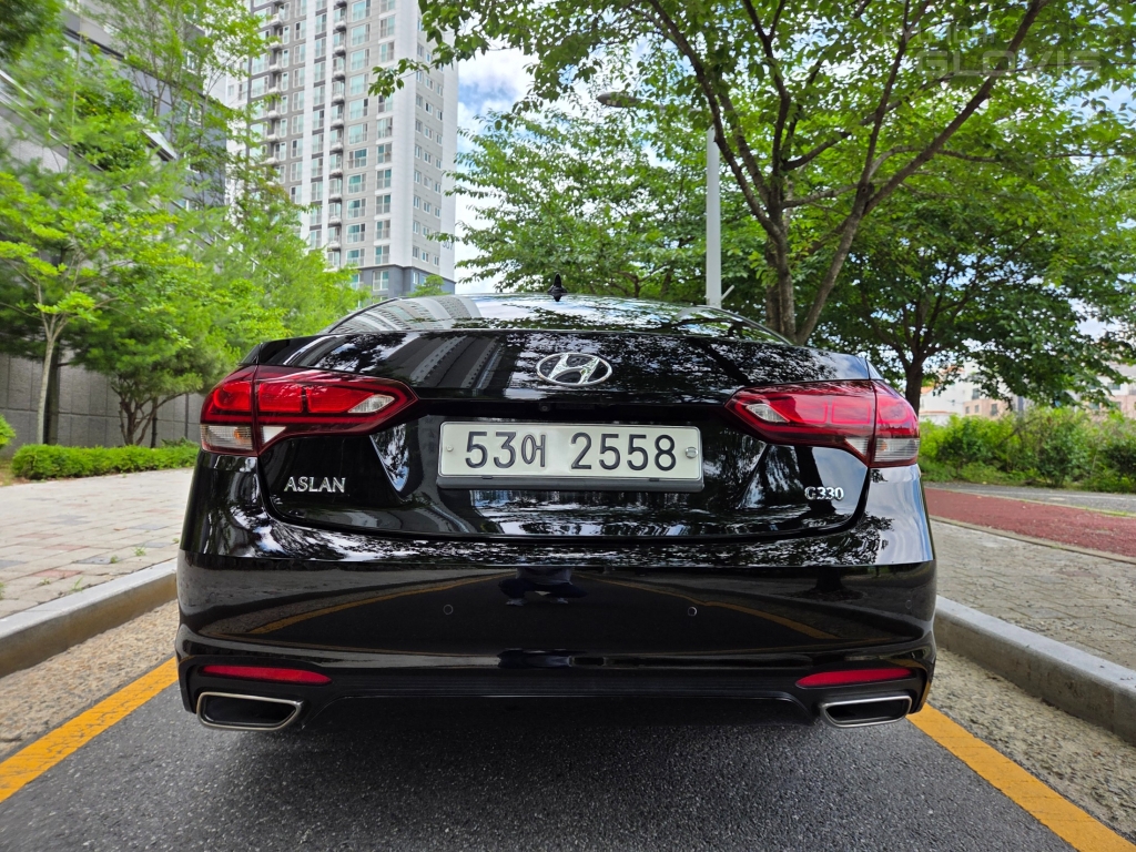 HYUNDAI Aslan G330