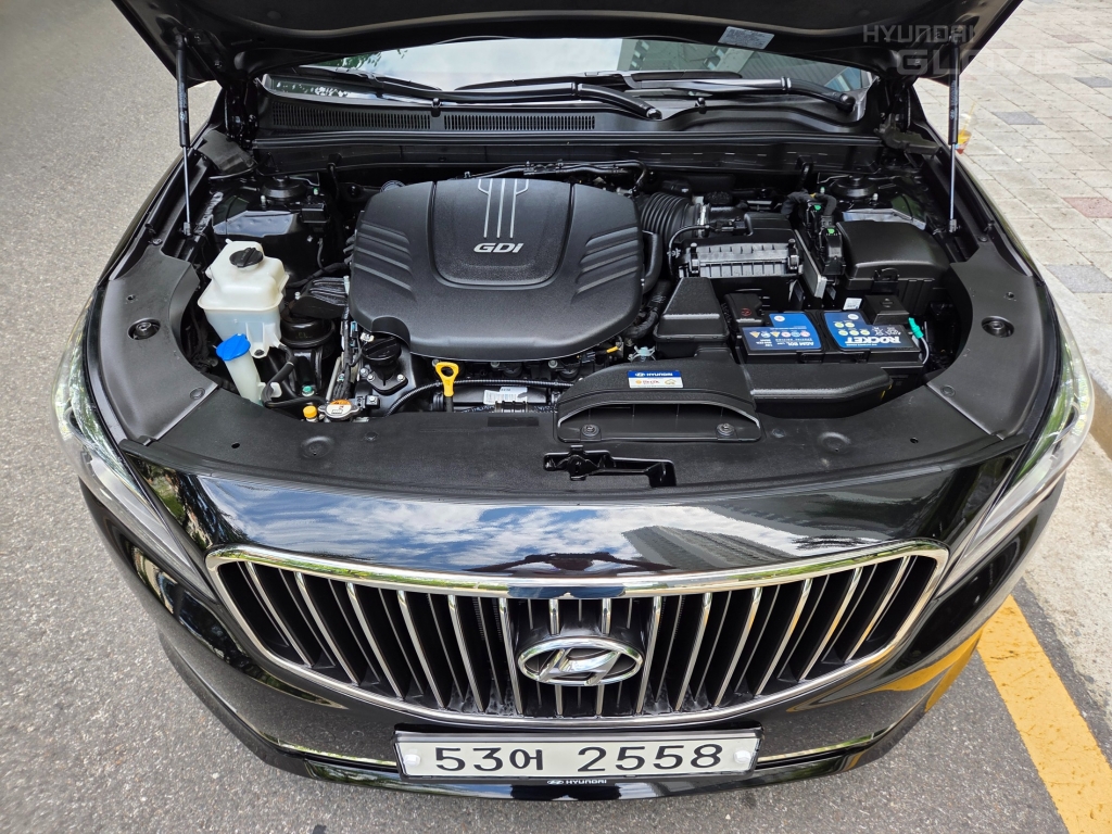 HYUNDAI Aslan G330