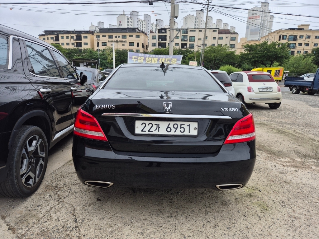 HYUNDAI Ecuus (New Model) VS380
