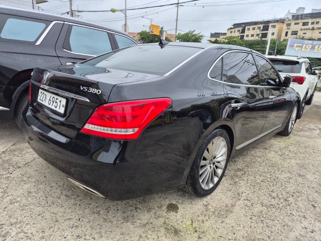 HYUNDAI Ecuus (New Model) VS380