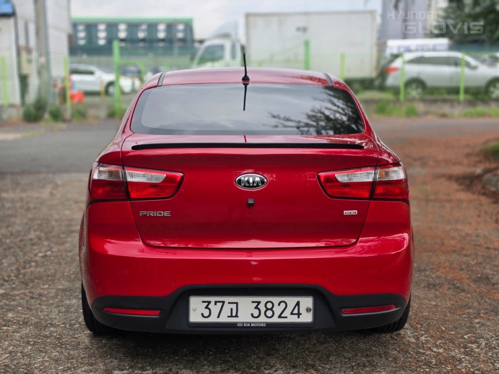 KIA All New Pride 4Door 1.4 MPI