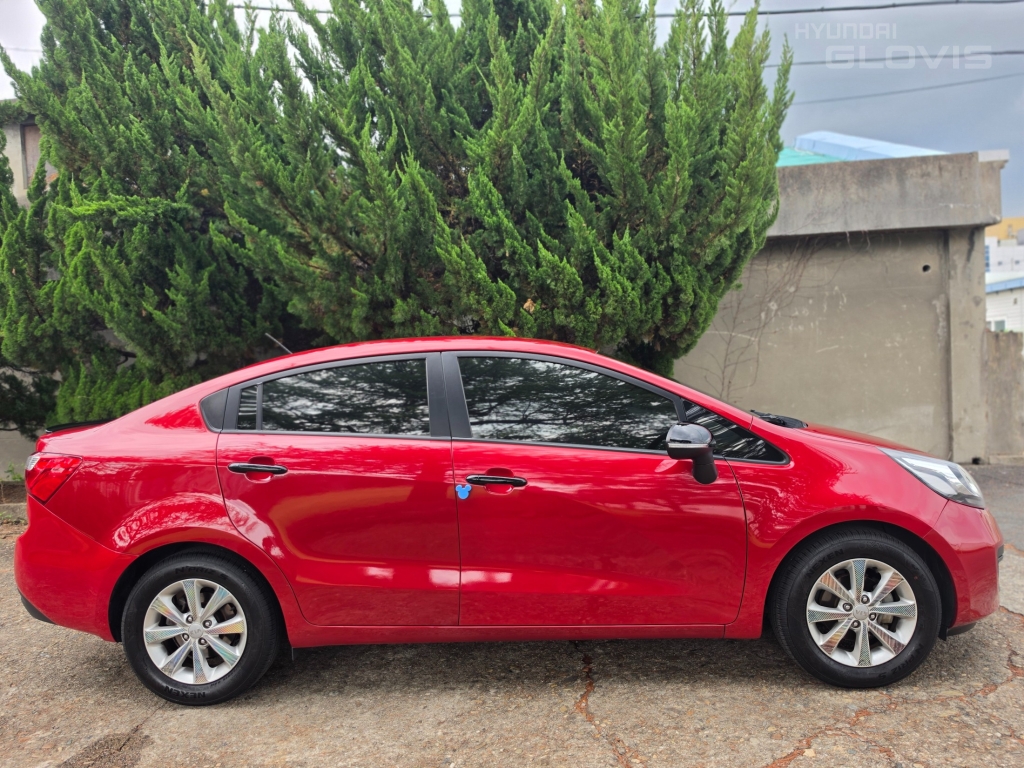 KIA All New Pride 4Door 1.4 MPI