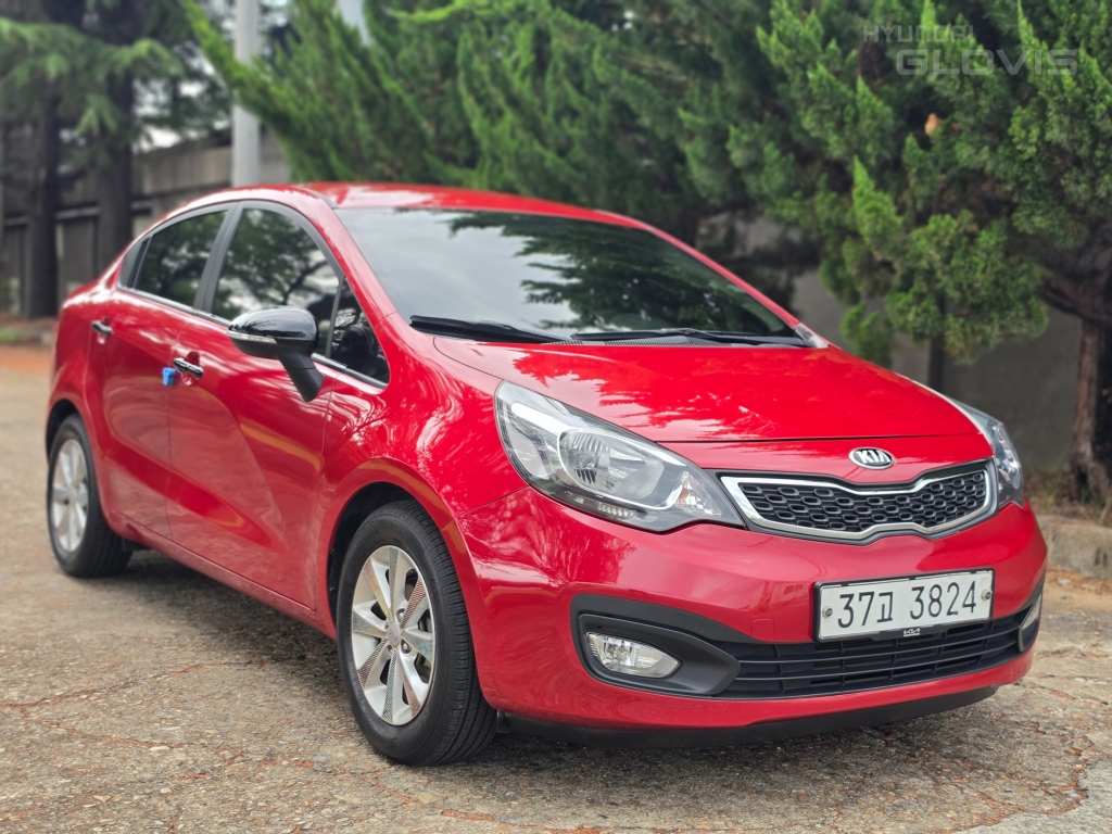 KIA All New Pride 4Door 1.4 MPI