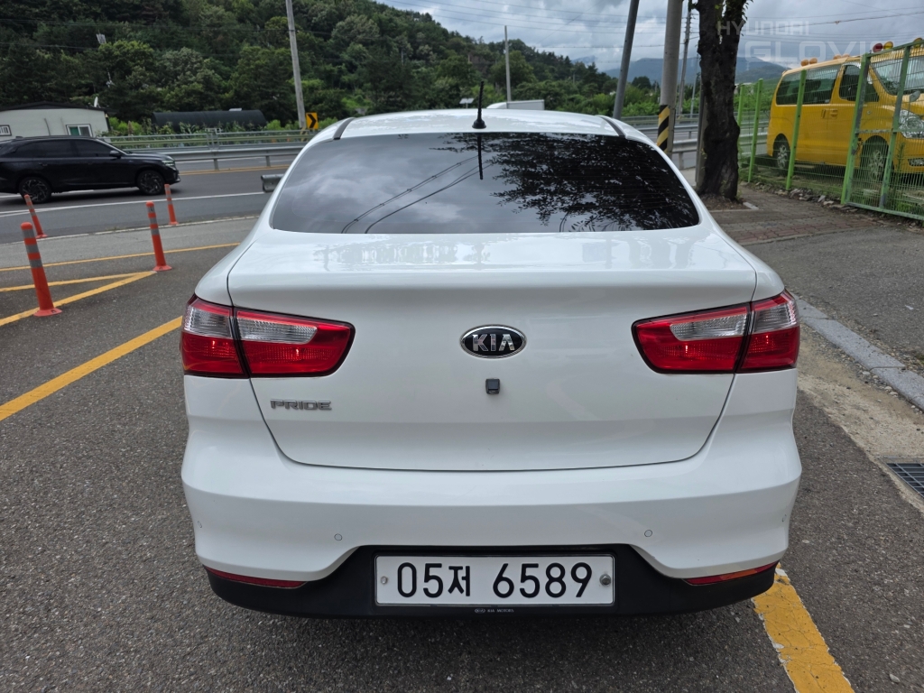 KIA The New Pride 4Door 1.4 MPI