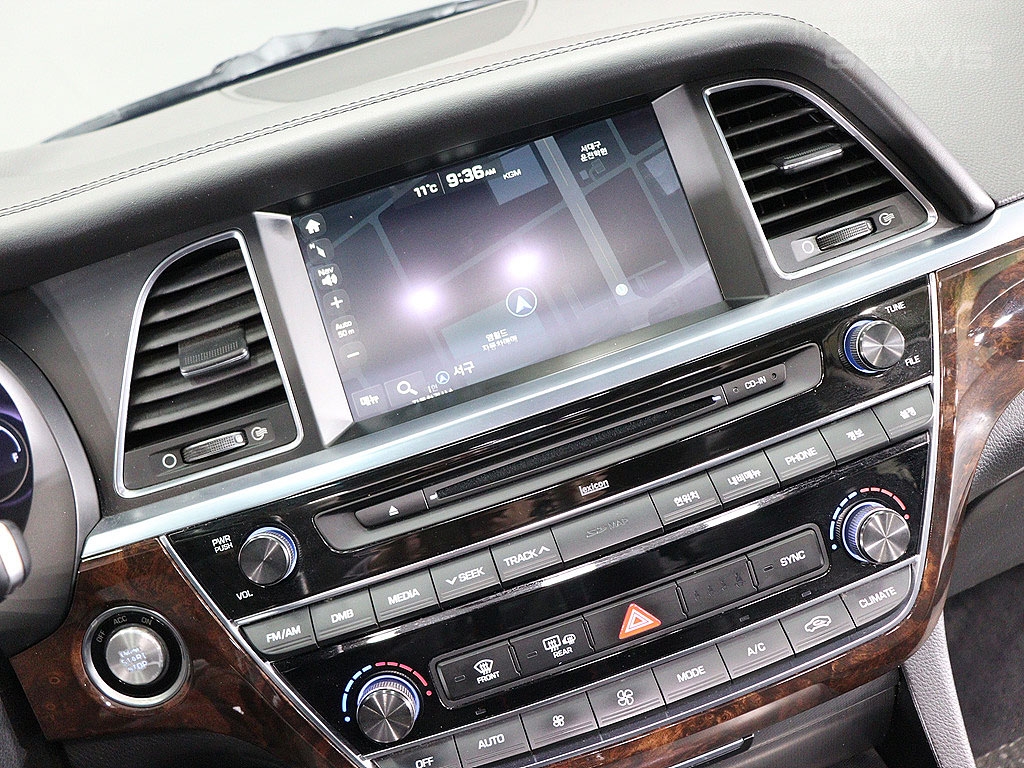 HYUNDAI Aslan G300