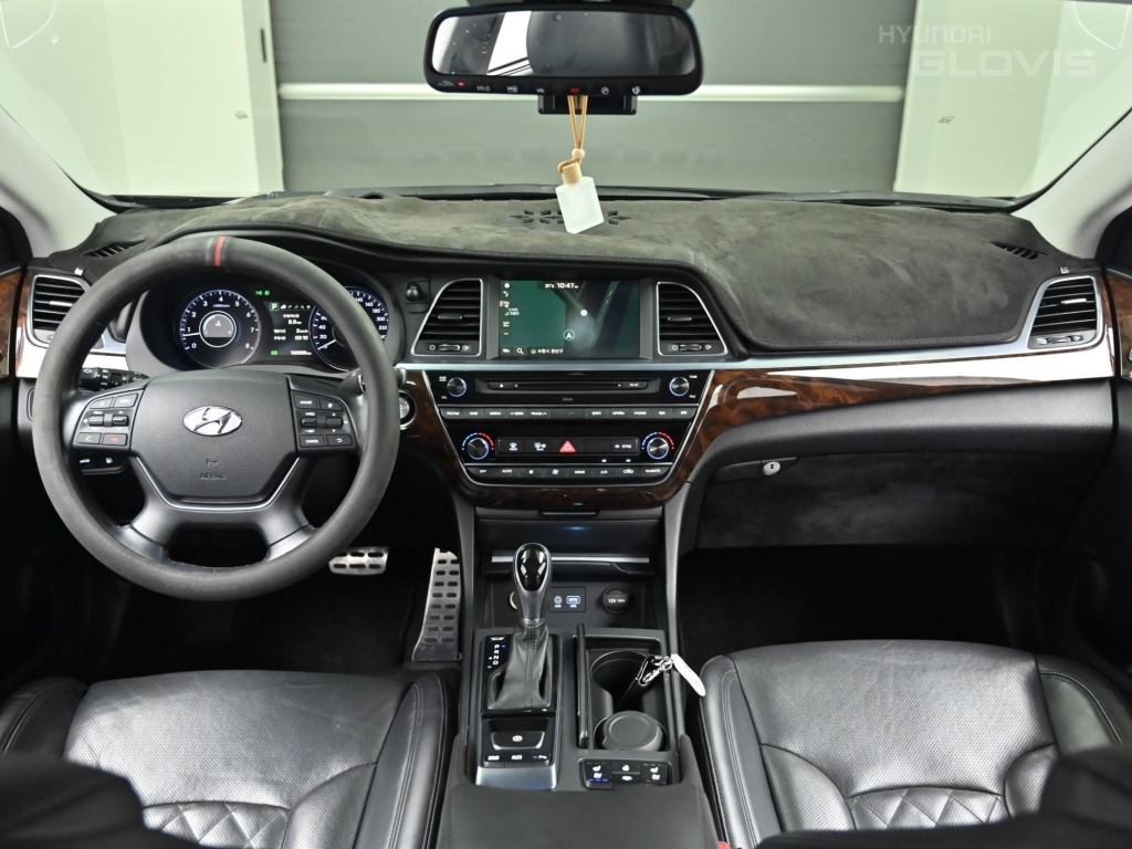 HYUNDAI Aslan G300