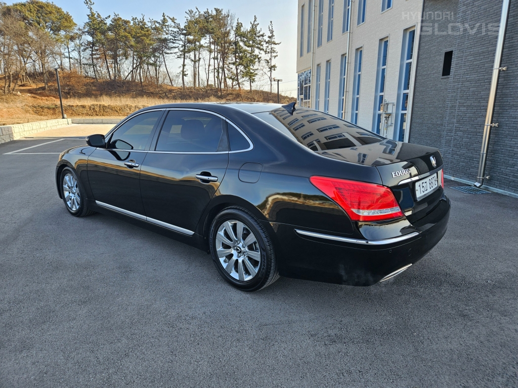 HYUNDAI Ecuus (New Model) VS380