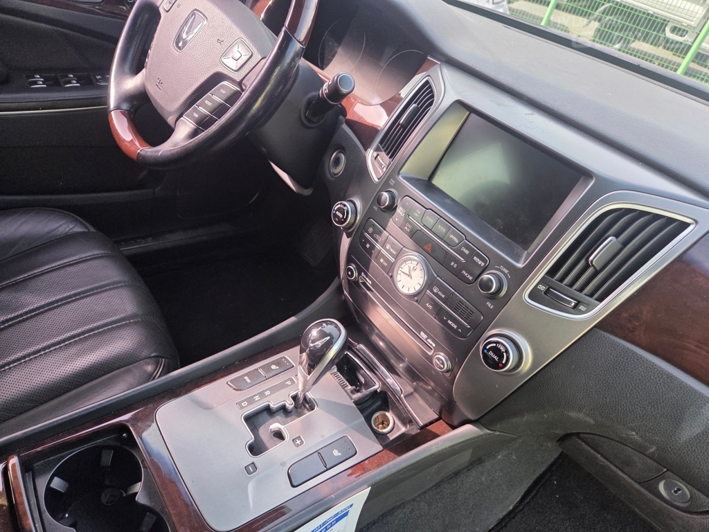 HYUNDAI Ecuus (New Model) VS380
