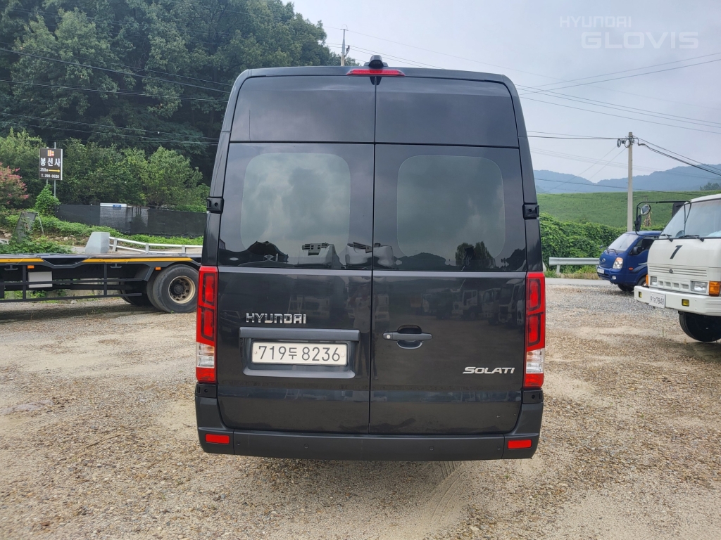 HYUNDAI Solati 15-Seater