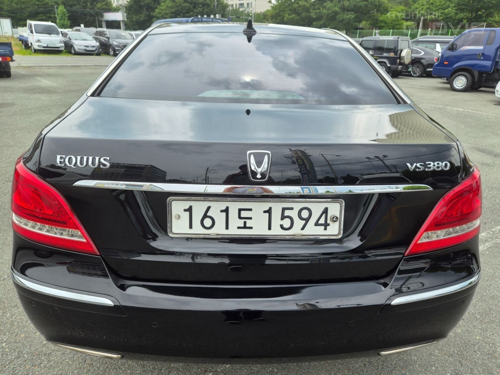 HYUNDAI Ecuus (New Model) VS380