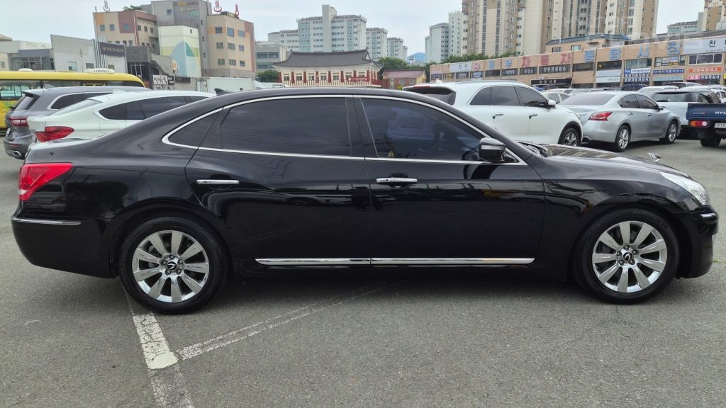HYUNDAI Ecuus (New Model) VS380