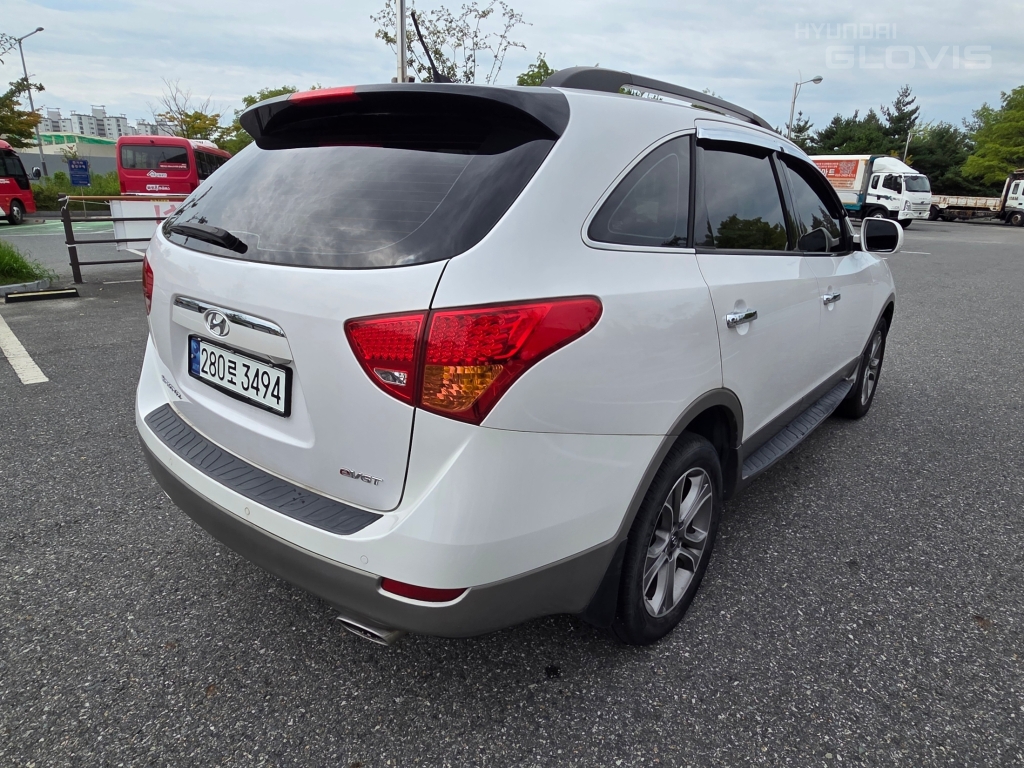 HYUNDAI Veracruz Diesel 2WD