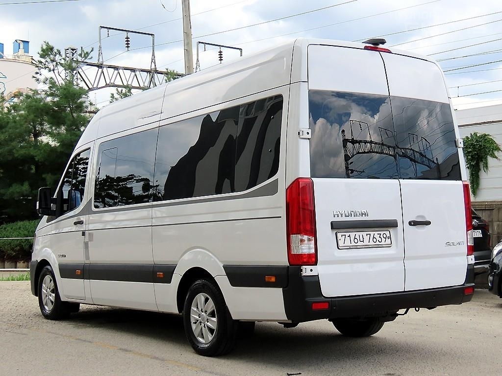 HYUNDAI Solati 15-Seater