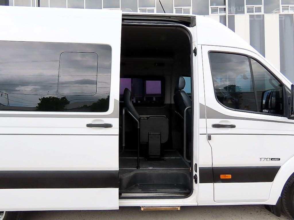 HYUNDAI Solati 15-Seater