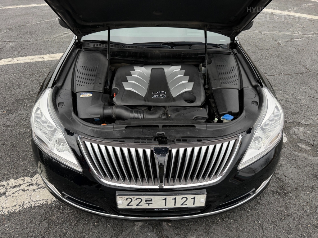 HYUNDAI Ecuus (New Model) VL500