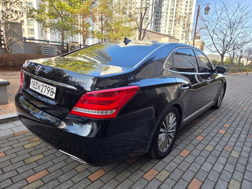 HYUNDAI Ecuus (New Model) VS380