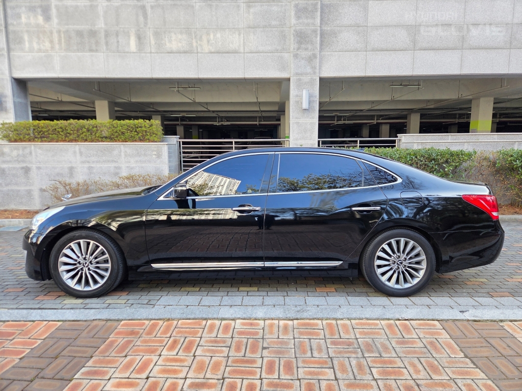 HYUNDAI Ecuus (New Model) VS380