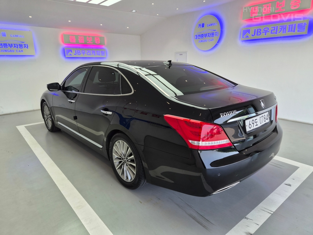 HYUNDAI Ecuus (New Model) VS380