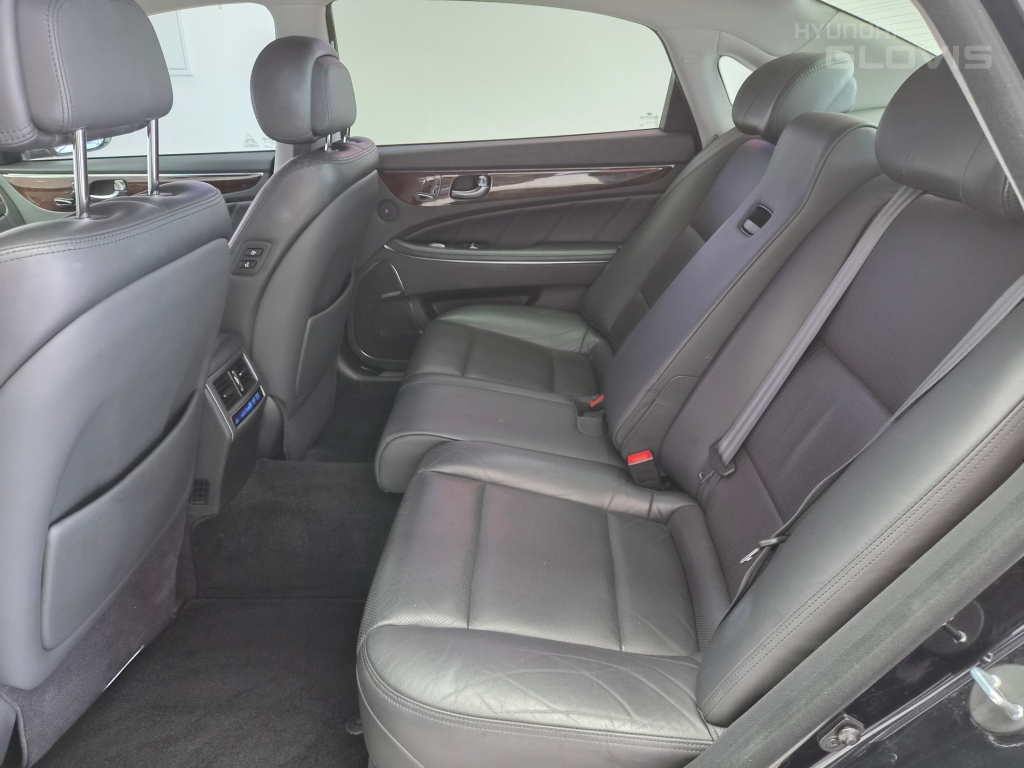 HYUNDAI Ecuus (New Model) VS380
