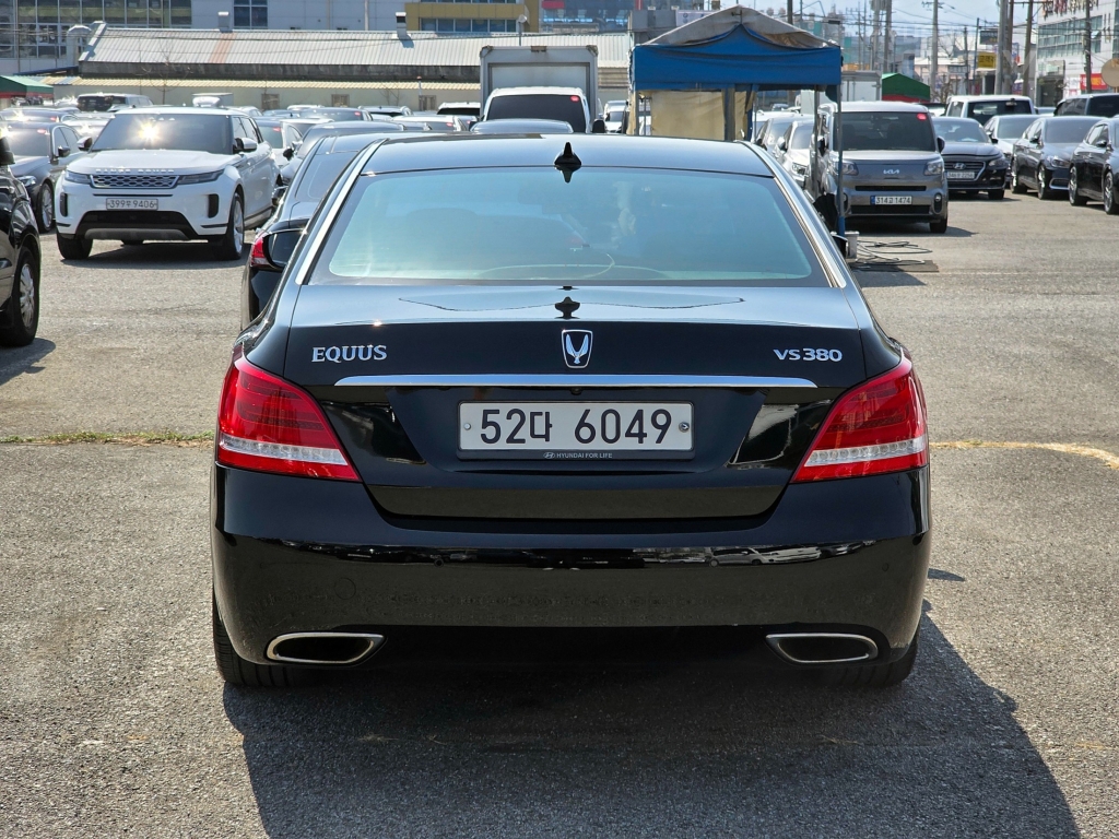 HYUNDAI Ecuus (New Model) VS380