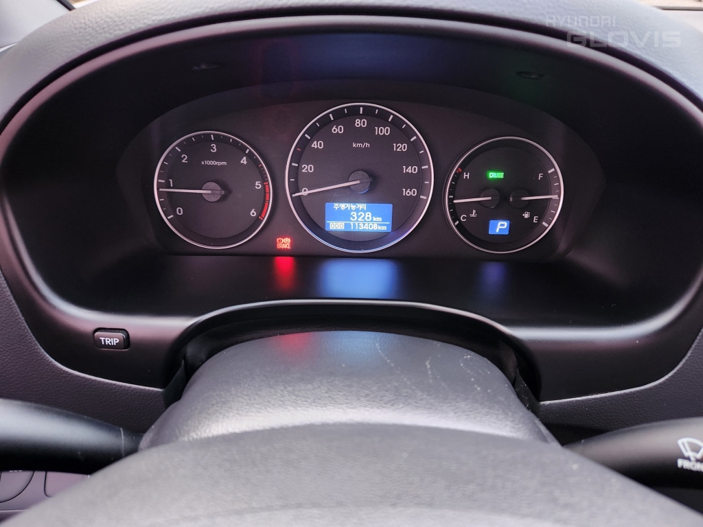 HYUNDAI The New Grand Starex 12-Seater Diesel