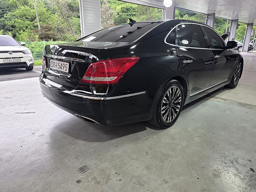 HYUNDAI Ecuus (New Model) VS380