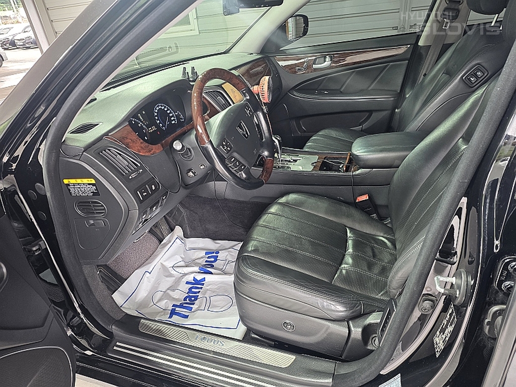 HYUNDAI Ecuus (New Model) VS380