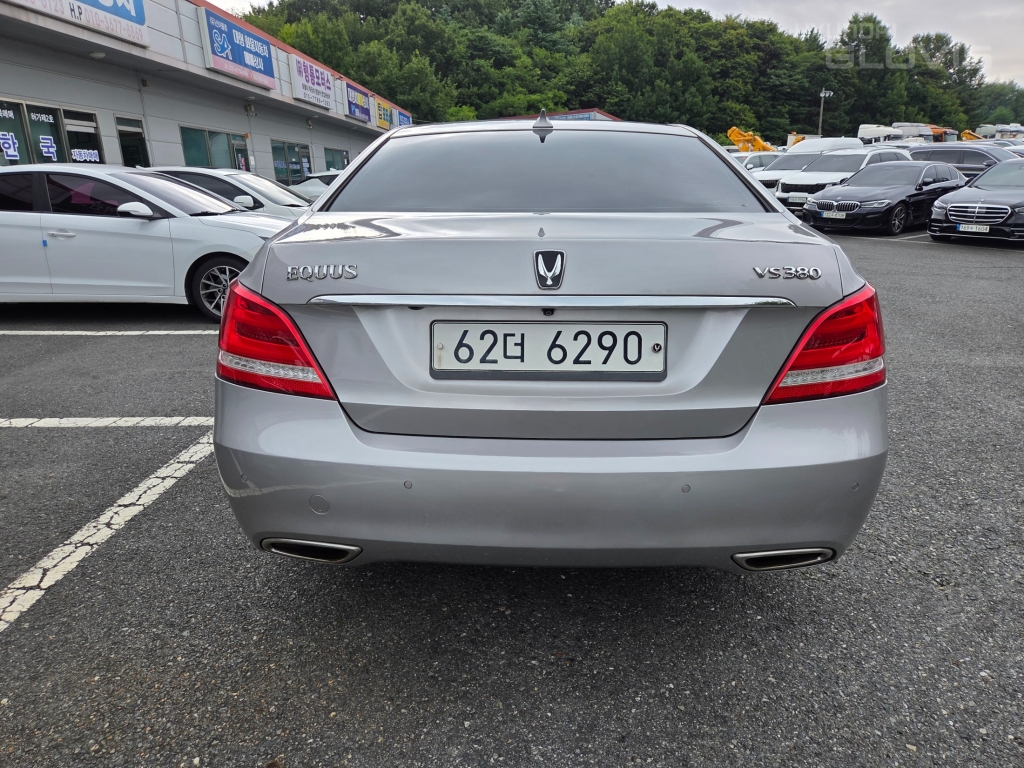 HYUNDAI Ecuus (New Model) VS380