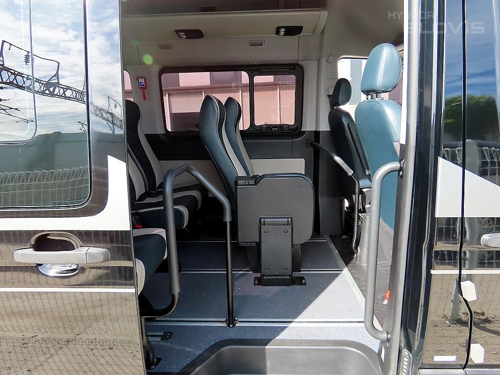 HYUNDAI Solati 15-Seater