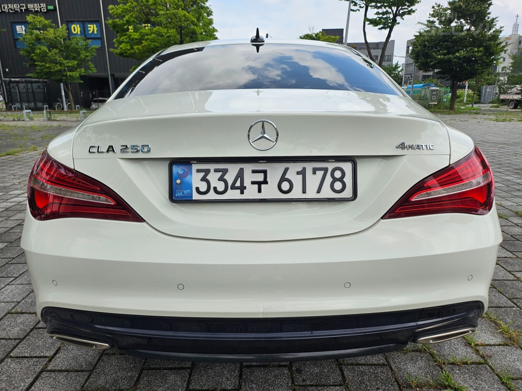 BENZ CLA-Class CLA250 4 Matic