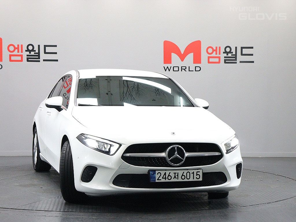 BENZ A-Class (4th Generation) A220 Sedan