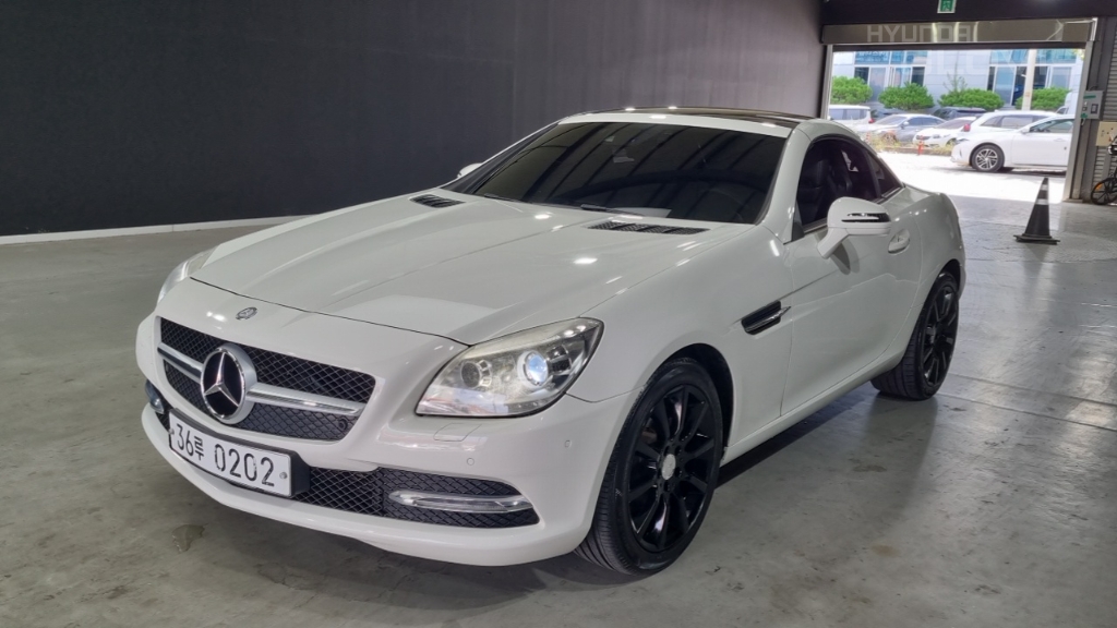 BENZ SLK-Class (3rd Generation) SLK200 BlueEFFICIENCY
