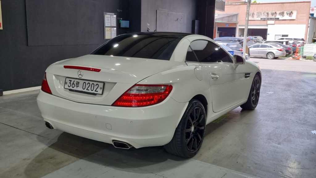 BENZ SLK-Class (3rd Generation) SLK200 BlueEFFICIENCY