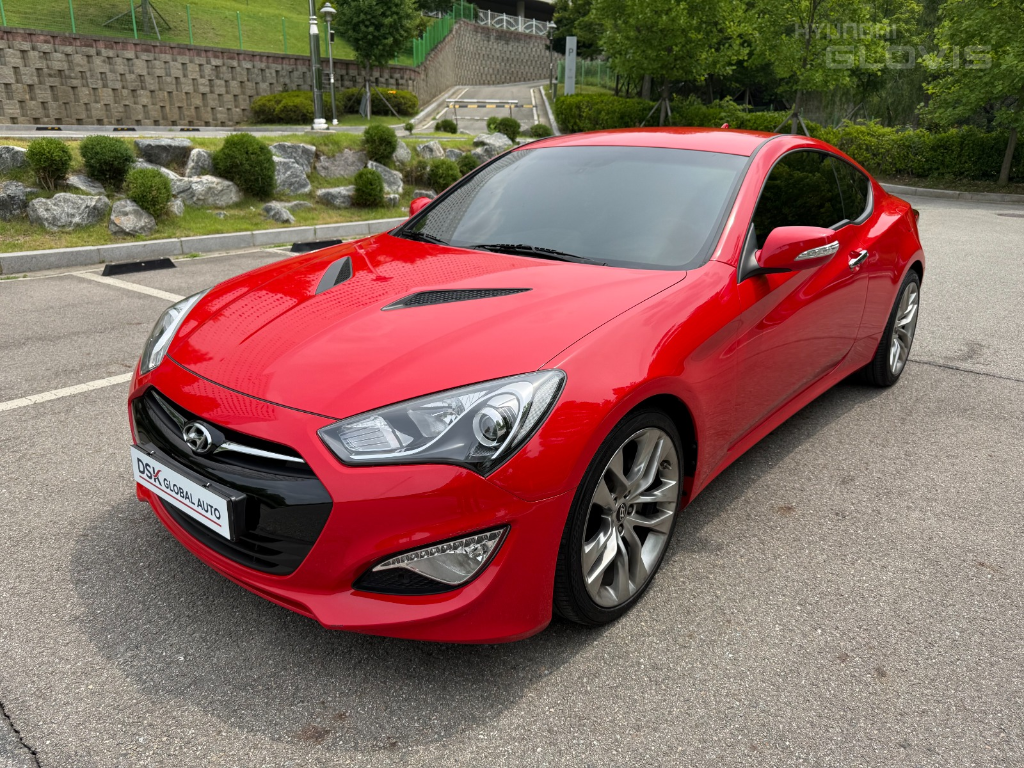 HYUNDAI Genesis Coupe 200 Turbo HYUNDAI Genesis Coupe 200 Turbo