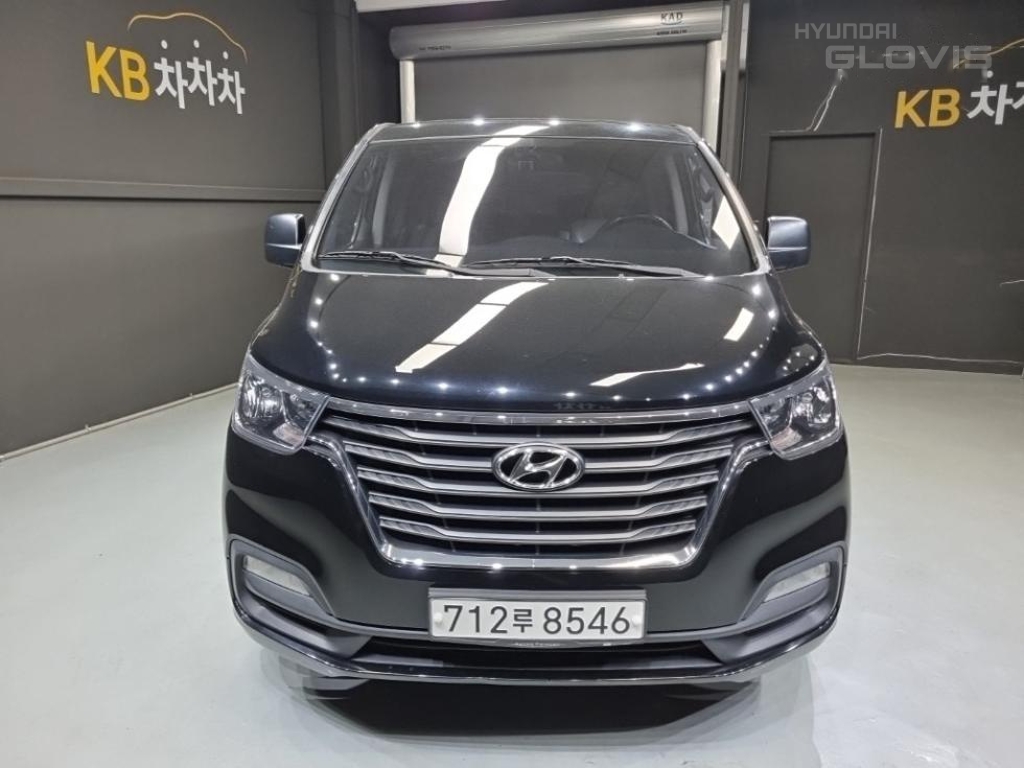 HYUNDAI The New Grand Starex 12-Seater Diesel HYUNDAI The New Grand Starex 12-Seater Diesel