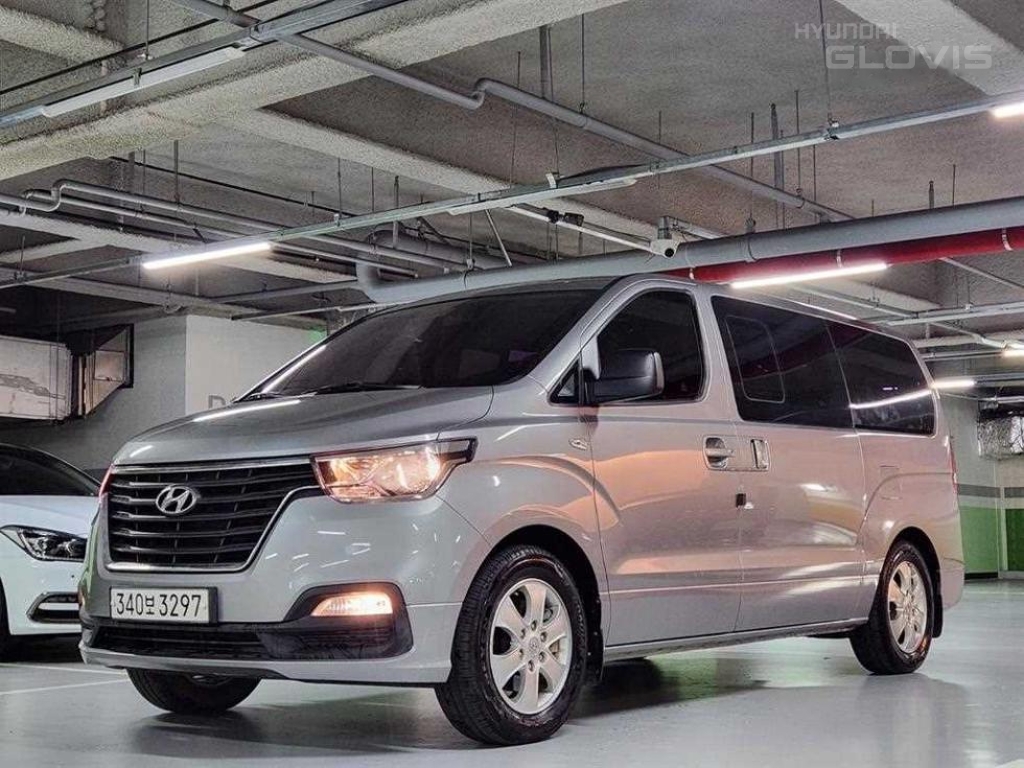 HYUNDAI The New Grand Starex 9-Seater Diesel HYUNDAI The New Grand Starex 9-Seater Diesel