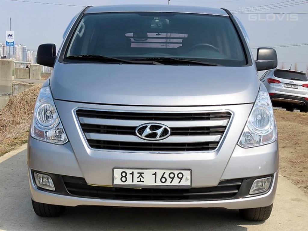 HYUNDAI Grand Starex 5-Seater Diesel Van HYUNDAI Grand Starex 5-Seater Diesel Van