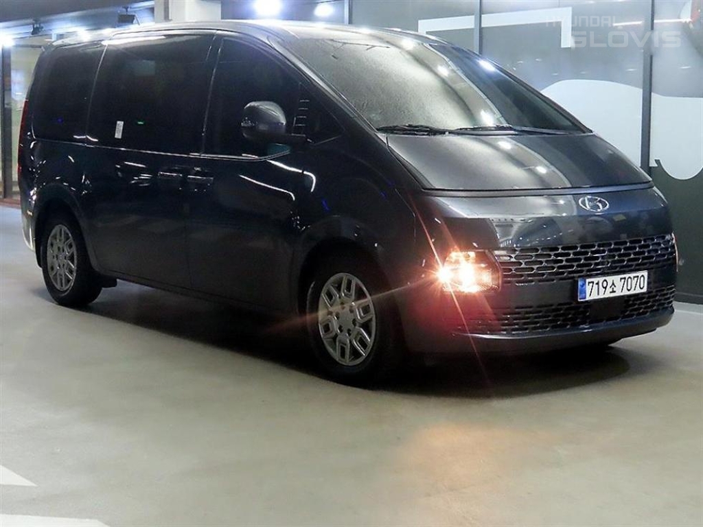 HYUNDAI Staria 2.2 Diesel Tourer 11-Seater 2W