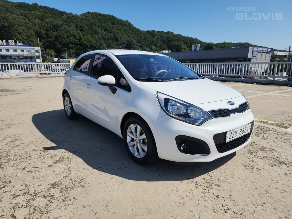KIA All New Pride 5Door 1.4 MPI