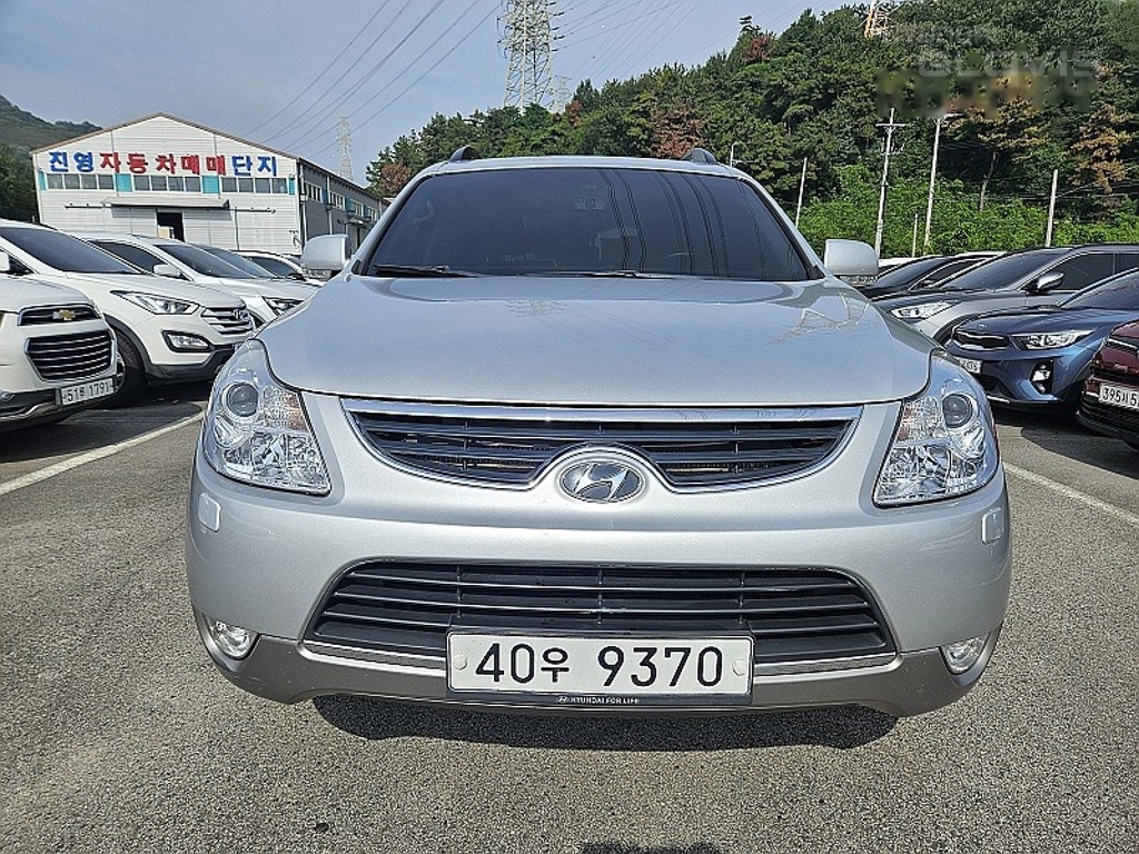 HYUNDAI Veracruz Diesel 2WD