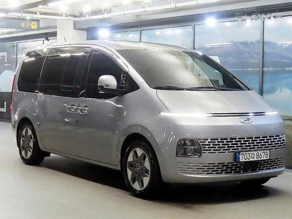 HYUNDAI Staria 3.5 LPG Tourer 11-Seater