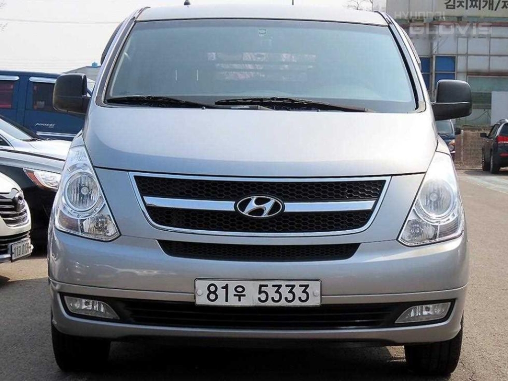 HYUNDAI Grand Starex 5-Seater Diesel Van HYUNDAI Grand Starex 5-Seater Diesel Van