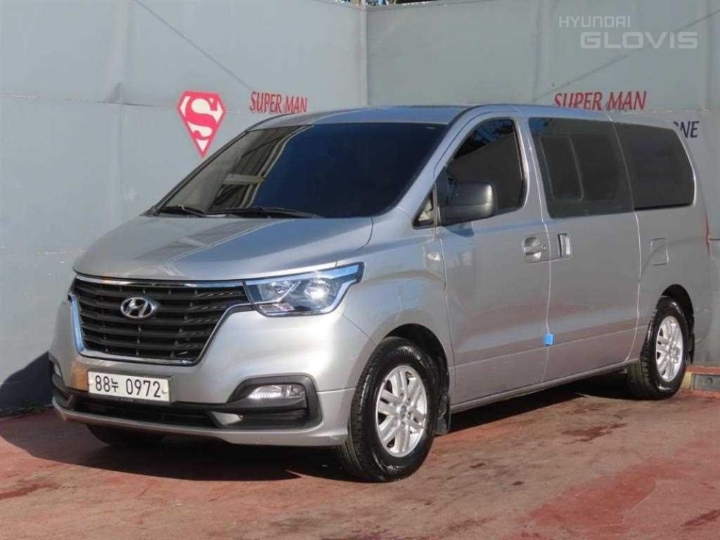 HYUNDAI The New Grand Starex 5-Seater Diesel Van HYUNDAI The New Grand Starex 5-Seater Diesel Van