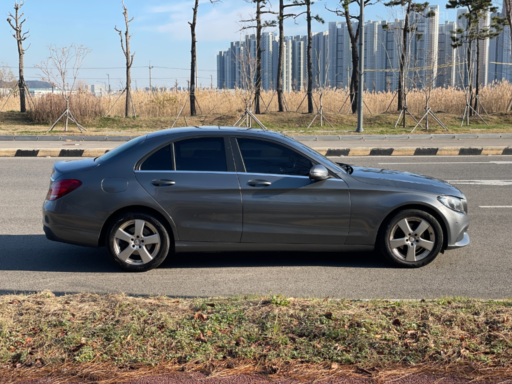 BENZ C-Class (4th Generation) C200 D