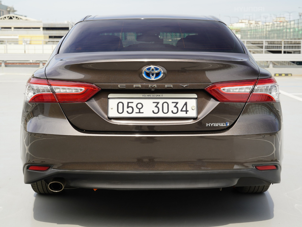 TOYOTA Camry (10th Generation) 2.5 Hybrid