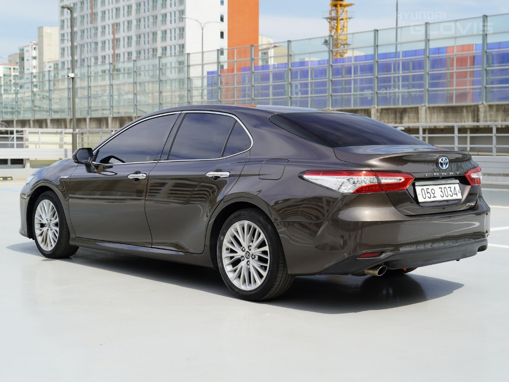 TOYOTA Camry (10th Generation) 2.5 Hybrid