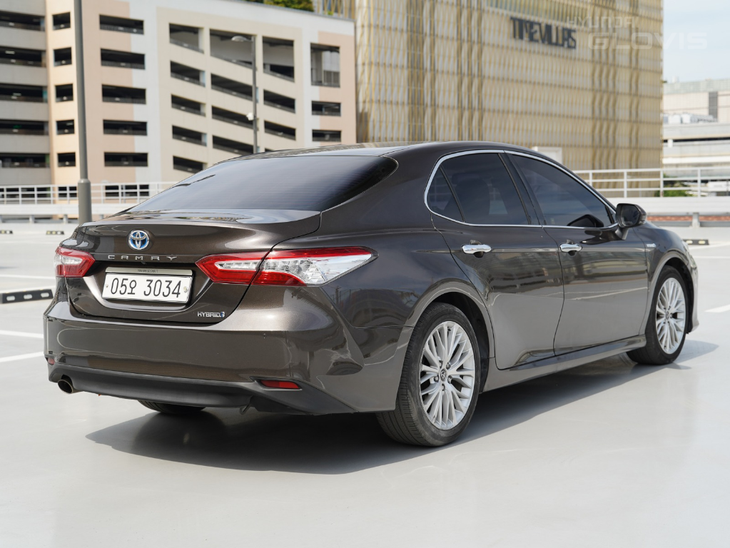 TOYOTA Camry (10th Generation) 2.5 Hybrid