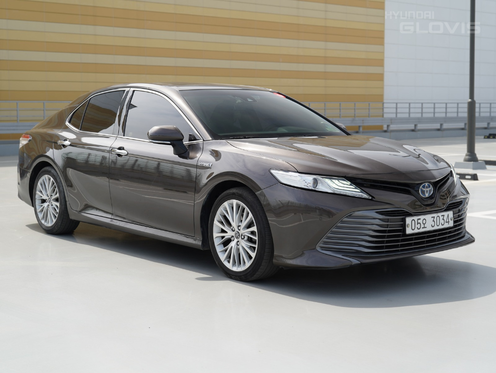 TOYOTA Camry (10th Generation) 2.5 Hybrid