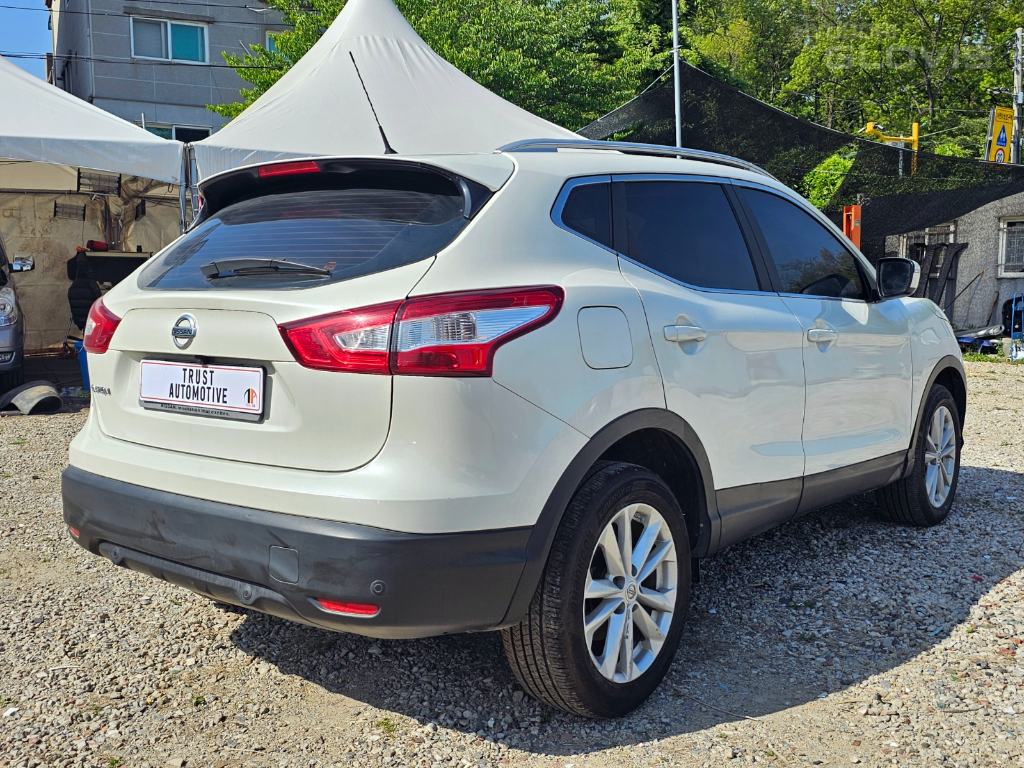 NISSAN Qashqai (2nd Generation) 1.6 SL