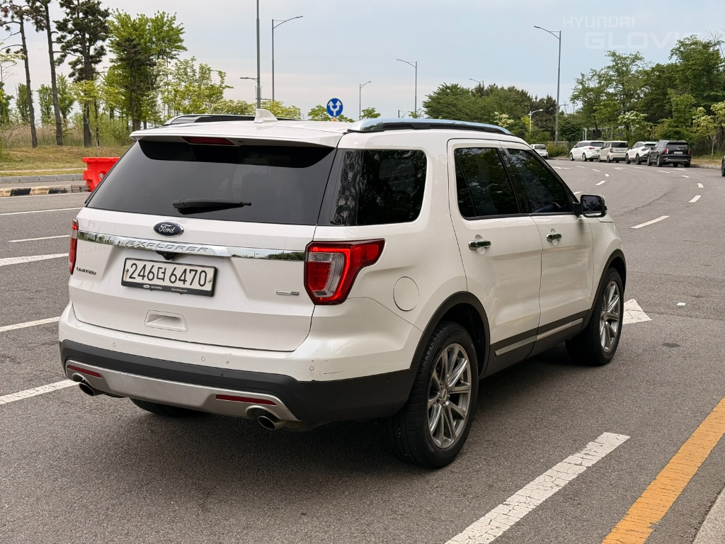 FORD Explorer (5th Generation) 2.3 AWD
